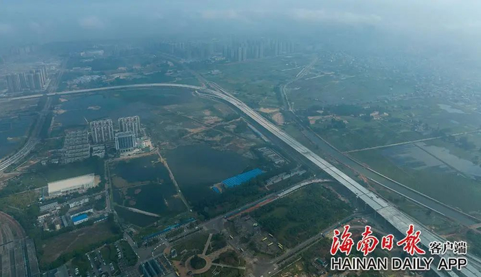 3月3日，俯瞰G15沈海高速海口段项目。海南日报记者 李天平 摄