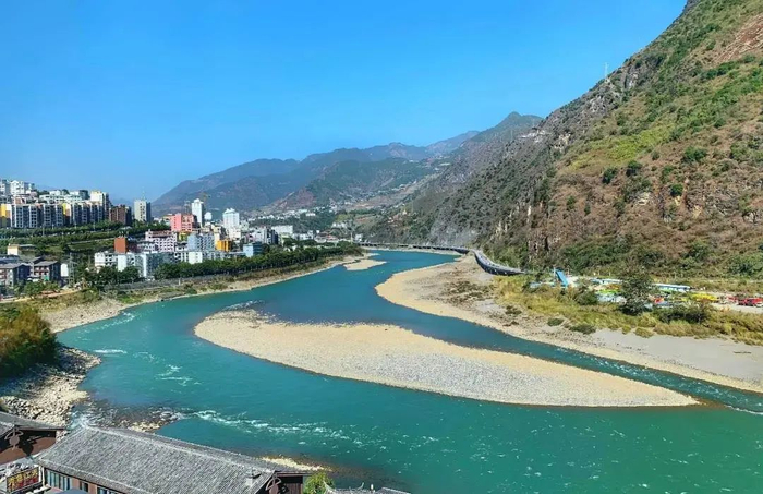 冬日怒江西岸  费超 摄