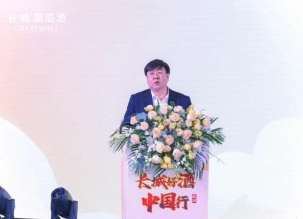 　　中粮长城酒业党委副书记、副总经理（主持工作）程军