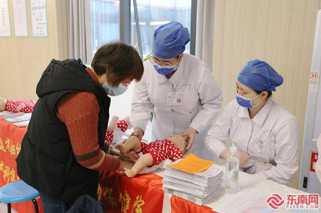  义诊现场（东南网记者 冯川叶 摄）