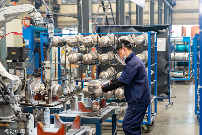 安徽合肥某公司新能源汽车生产车间 &nbsp;图源：视觉中国