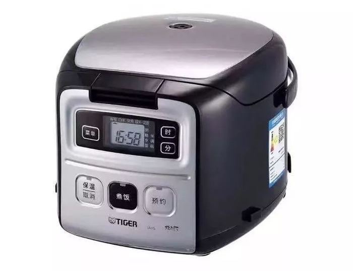 黑色款同样简约耐看