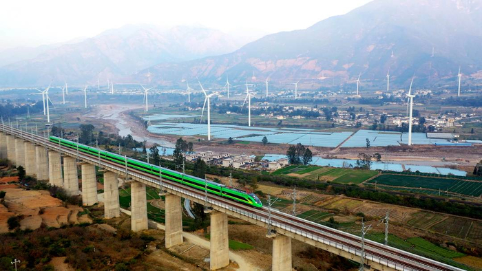 凉山已经进入动车时代（杨涛拍摄）