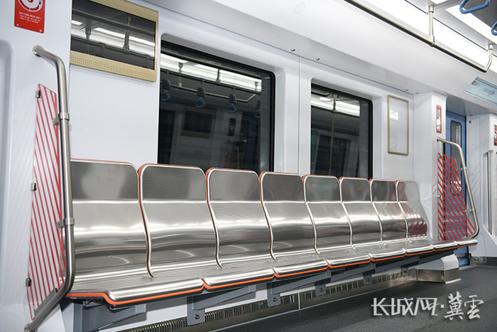 中车唐山公司台州S1线市域动车组。张洋 摄