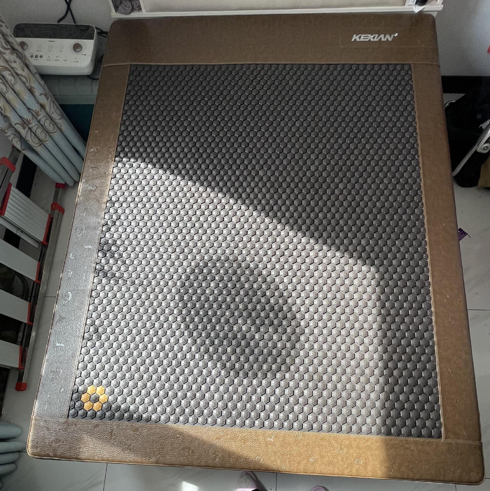 孙女士购买的“可喜安”治疗仪。消费者供图