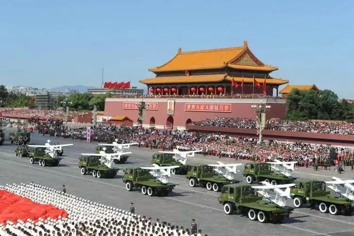 由西工大研制的无人机方队亮相阅兵