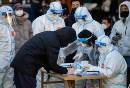 　▲3月5日，新冠肺炎患者参与韩国总统选举提前投票