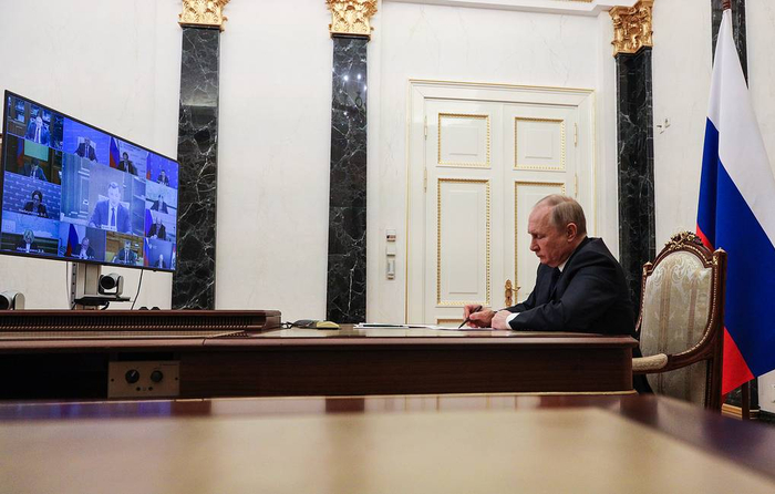 普京出席俄政府成员经济会议，图自塔斯社