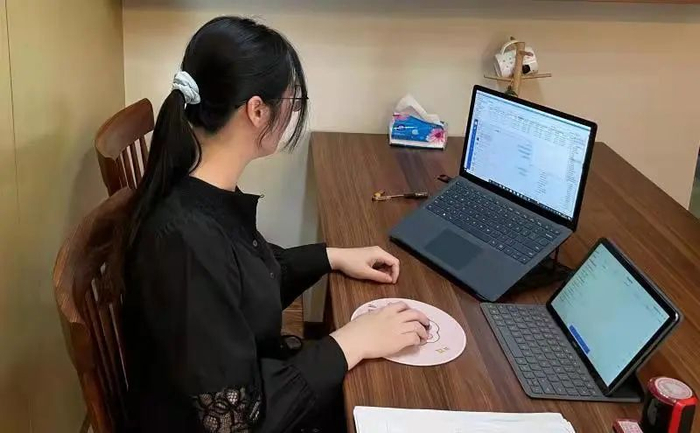 ▲天风证券深圳地区员工通过线上协助投资者办理业务