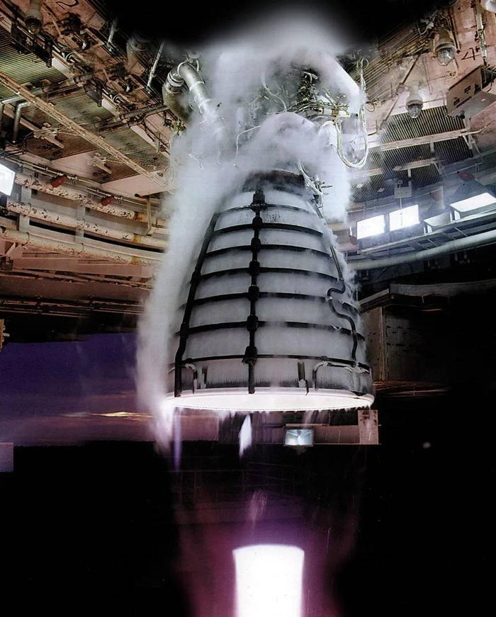 RS-25系列发动机，见证了一系列超级昂贵的航天运载器 | NASA