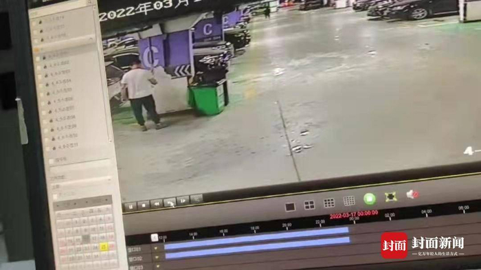 小区地下车库的监控画面 图片由受访者黄女士提供