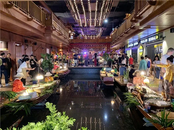 图 |曼谷 iconsiam 商场内美食街区