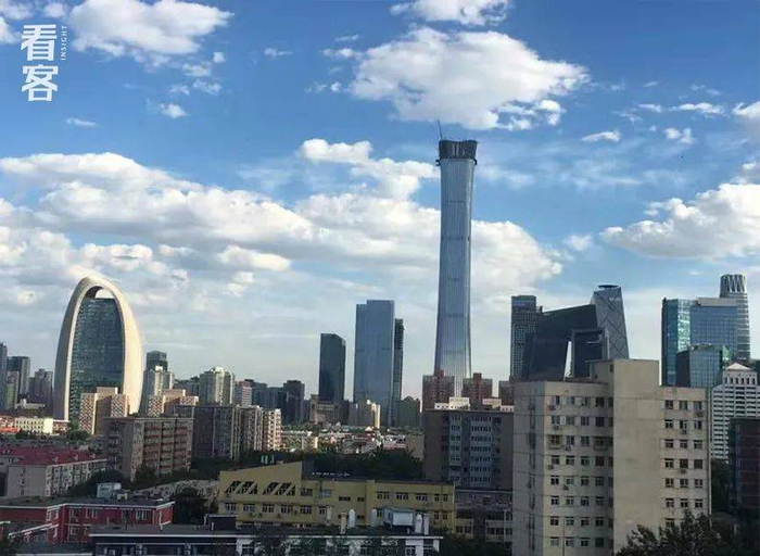 看着窗外晴空万里，我心情好了很多