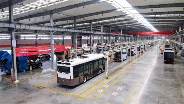 飞驰科技氢能汽车生产车间现场