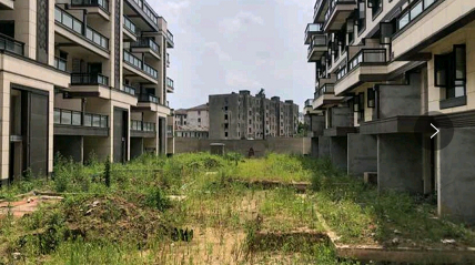 　　前期姑苏院子停工照片