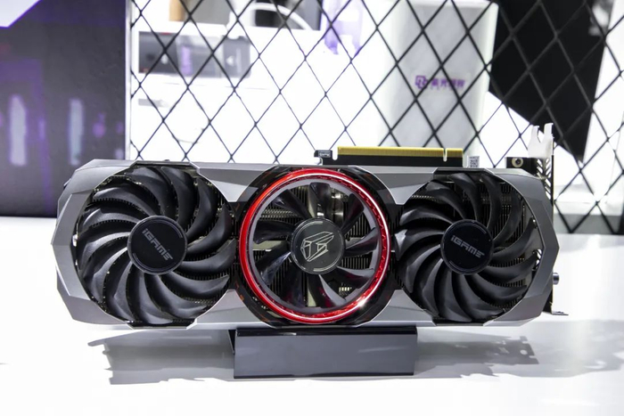 英伟达 GeForce RTX 3070 Ti。图片来源：视觉中国 VCG111343047981