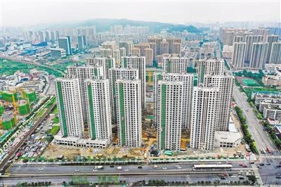 主城某在建精品住宅区。 资料图片