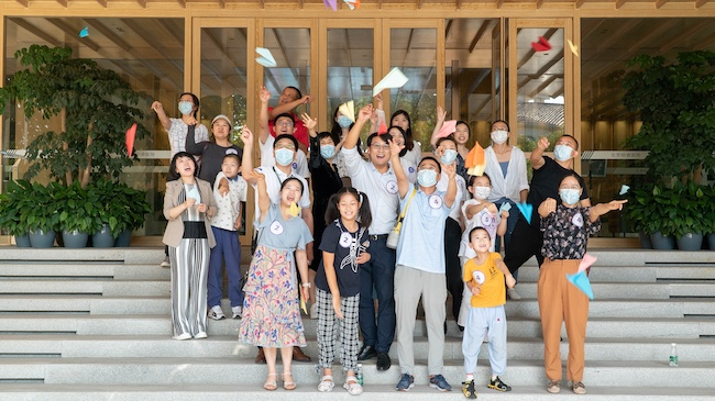 　　上组图：儿童青少年心理健康中心暑期亲子营活动