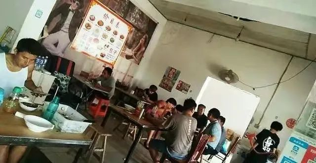 ▲实惠的价格以及不逊于大饭店的人流量