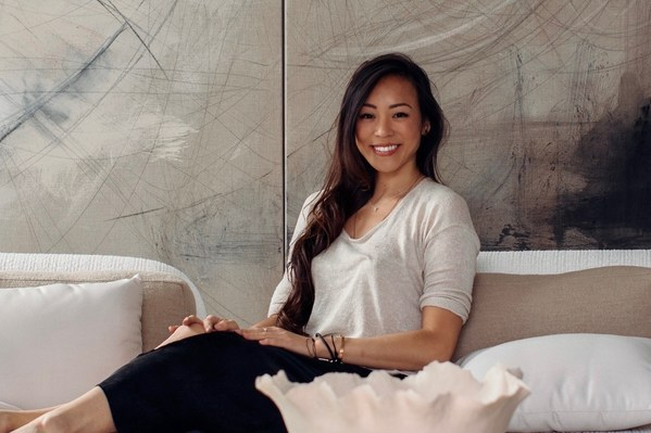 　　知名华裔设计师Dara Huang，拍摄于上河滨公寓顶层套房