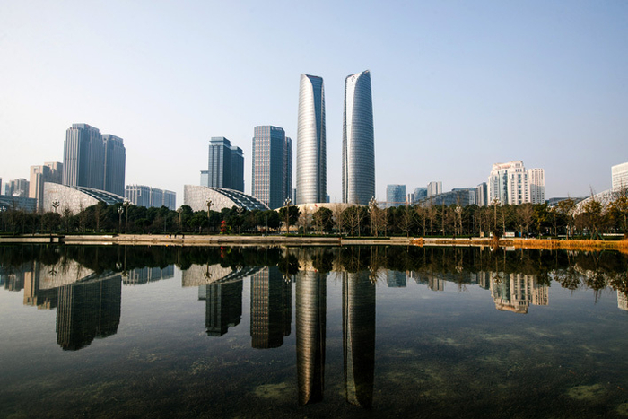 远眺成都金融城 每经记者 张建 摄