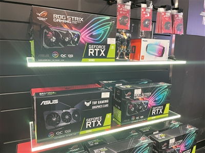 商场在售的显卡