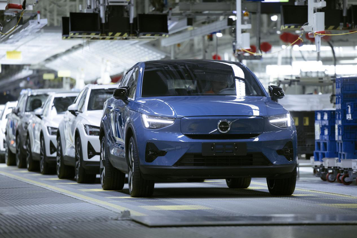 沃尔沃全新纯电C40