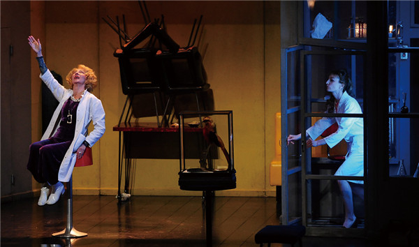 2018年3月30日，天津大剧院迎来了法国莫里哀喜剧的巅峰之作《女学究》