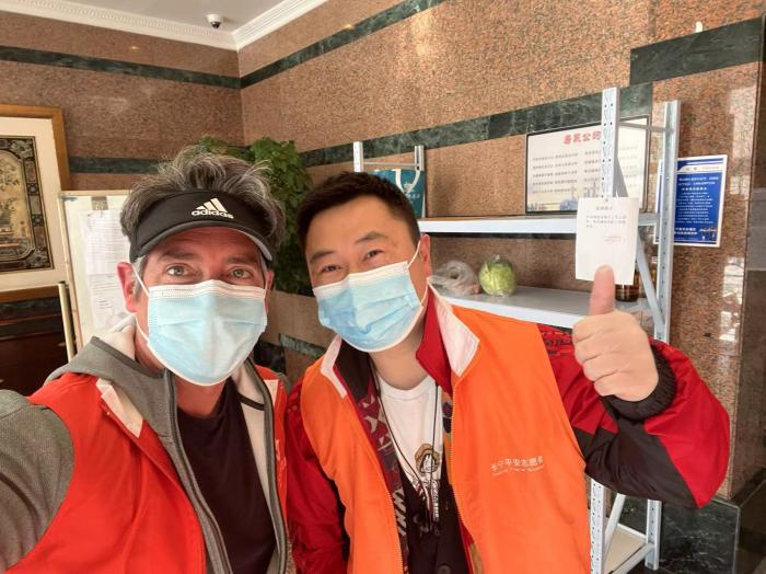 （中外志愿者合影）