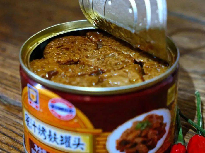 多孔的烤麸，浸透在鲜甜的汤汁中。摄影 / 烁星