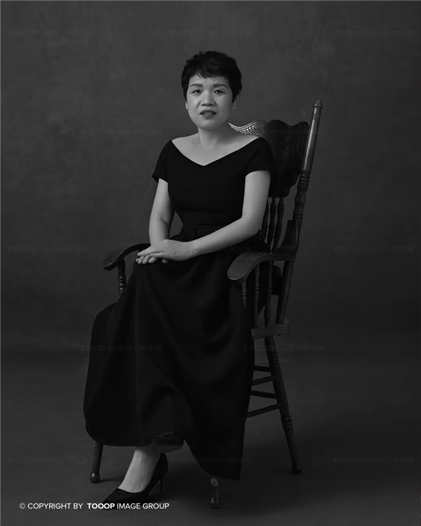 　　绝对人气2022【她光芒】嘉宾:张军风