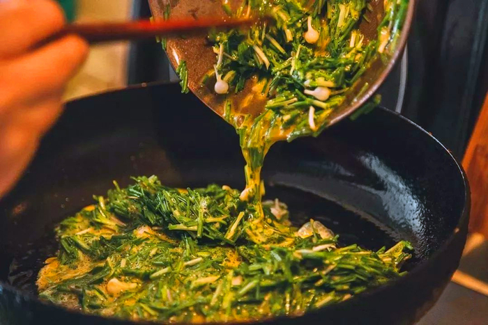 薤白炒鸡蛋（图片来自网络）