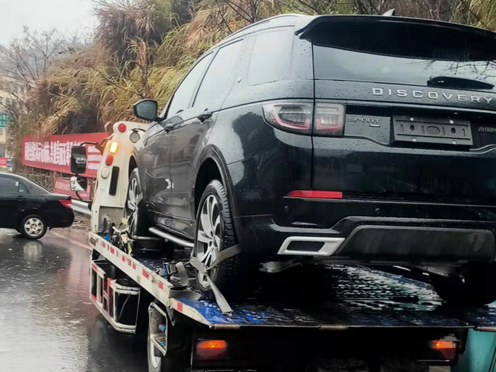 （路虎发现运动版高速路抛锚 图片来自车主）