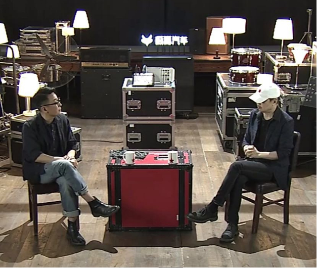 崔健线上演唱会结束后采访 图片来源：视频截图