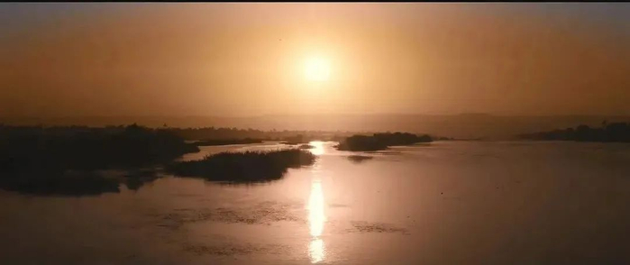 没有其他地理问题比尼罗河源头更困扰人类的了。