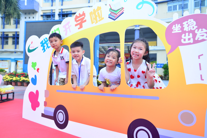 教育、医疗等优质公共服务资源投入持续提升南海人口吸引力。