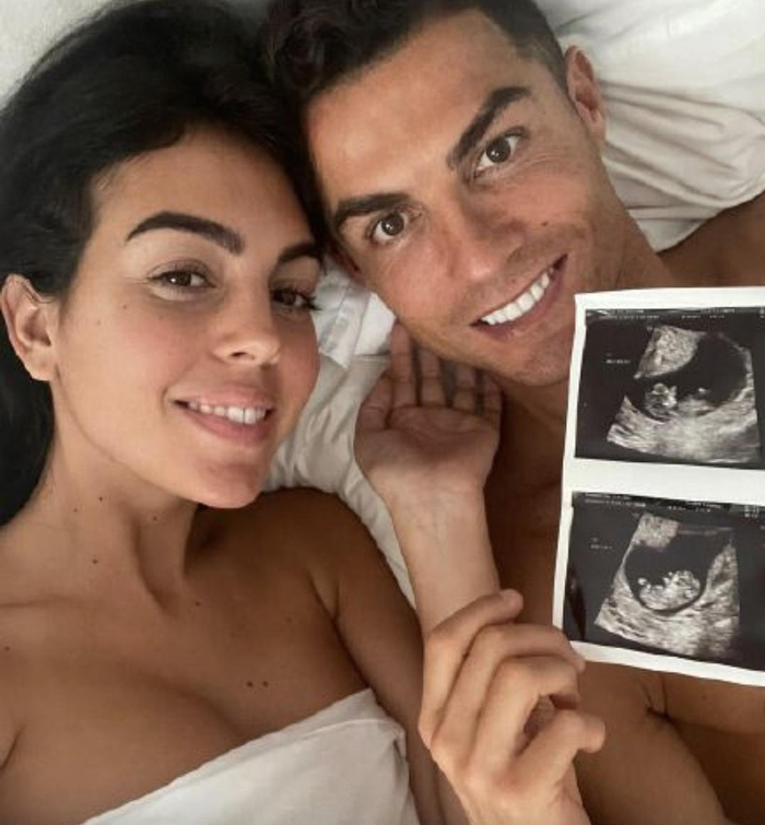 C罗去年10月份在个人社交平台上宣布，女友乔治娜怀上了双胞胎