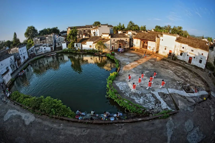 “钟池”图片。图片来源：金华兰溪宣传部