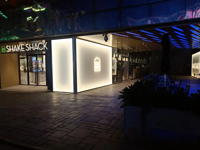 Shake Shack北京三里屯店。图/《财经天下》周刊