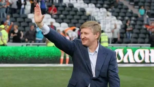  ·&nbsp;大力发展足球事业的阿克梅托夫。