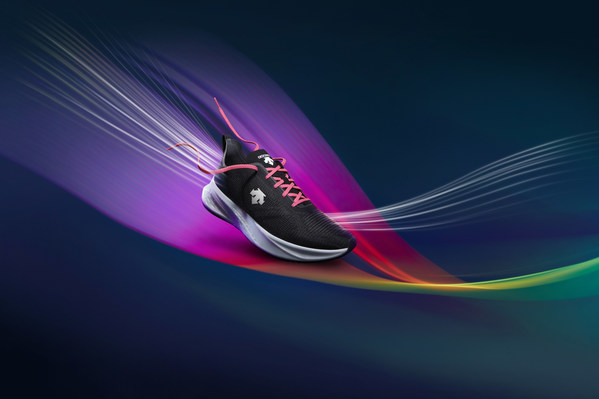 　　迪桑特ENERZITE LEAP LITE跑鞋