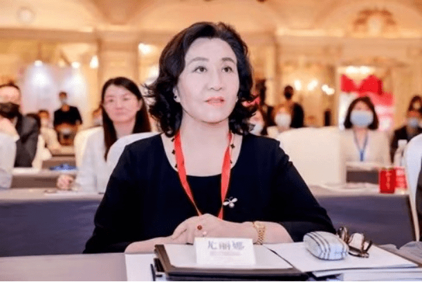 　　碧莲盛董事长尤丽娜在会上