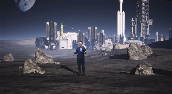 　　▲董世永穿越到“科幻月球”