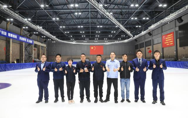 北京首钢园运动中心运营管理有限公司成员（部分）。新京报记者 浦峰 摄