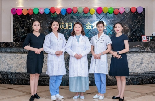 　　仁欣妇儿月子中心管理团队