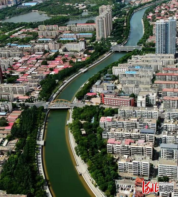 大运河沧州段穿城而过。（河北日报资料片）