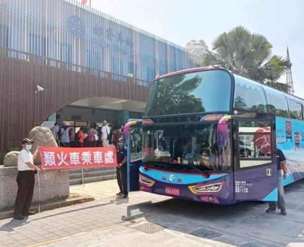 实为接驳车的“类火车” 图片来源：中时新闻网