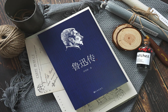 用著名版画家刘春杰先生的作品《勇气》作为封面设计主图，