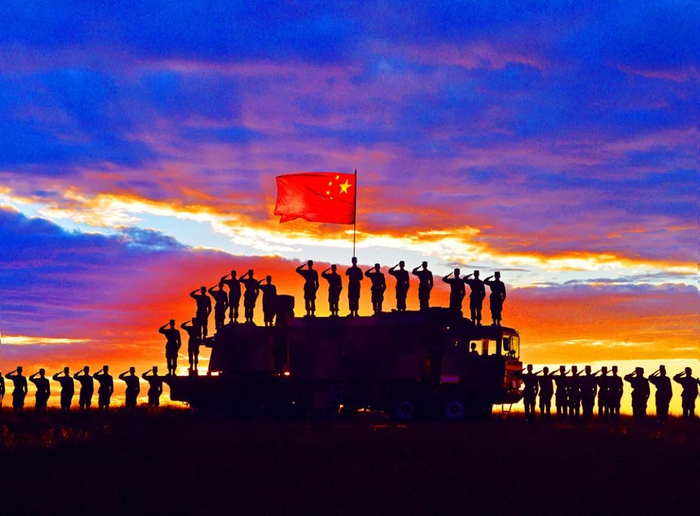 青春万岁。朱伟 摄