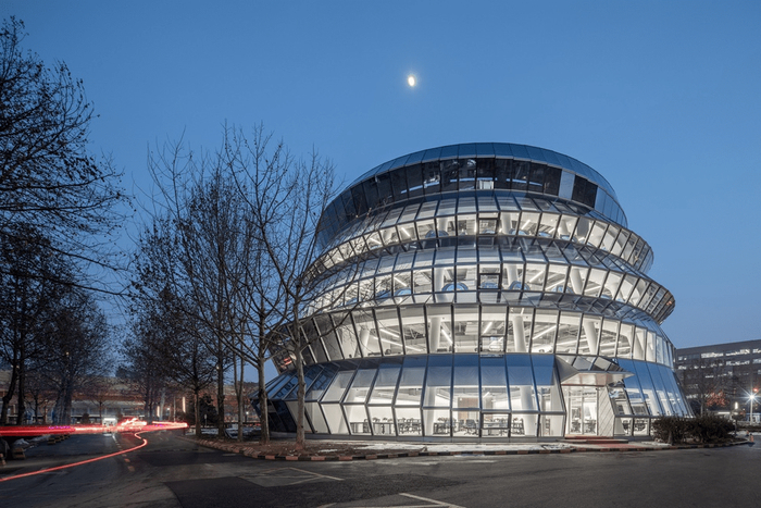 　　全流程资管项目代表作上地NEO改造后外立面